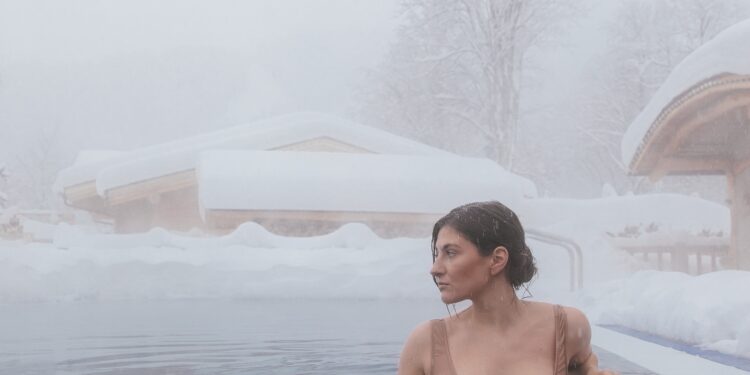 14 Exceptional Benefits of a Cold Plunge